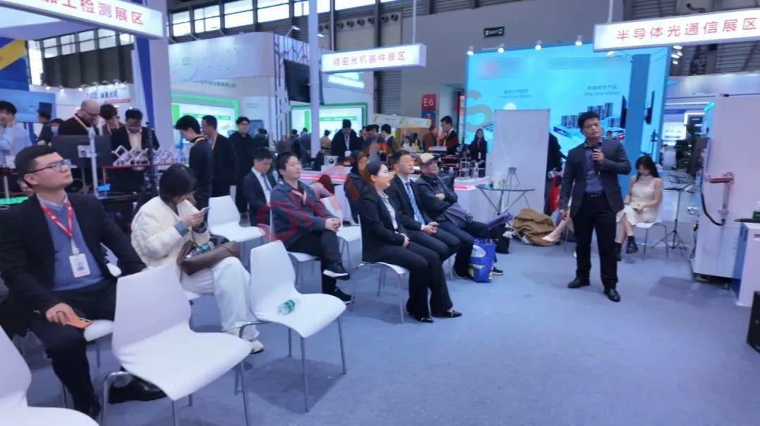 紅星楊科技亮相上海光博會首日，現場人氣爆棚！