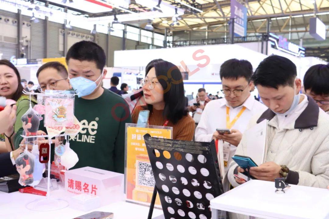 紅星楊科技亮相上海光博會首日，現場人氣爆棚！