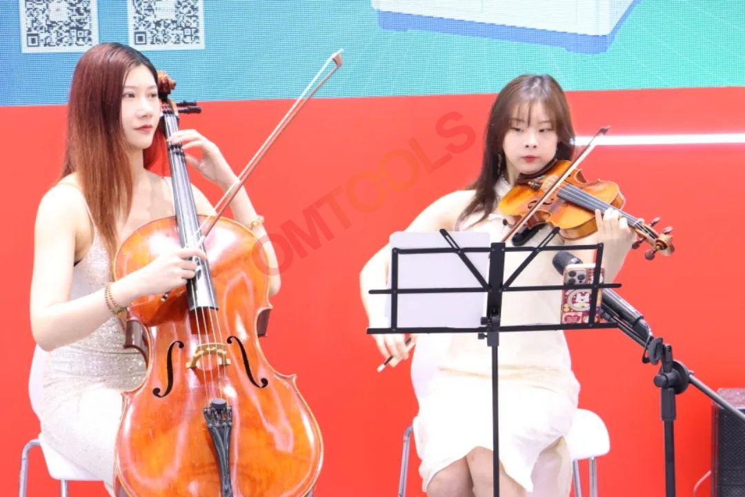 紅星楊科技亮相上海光博會首日，現場人氣爆棚！